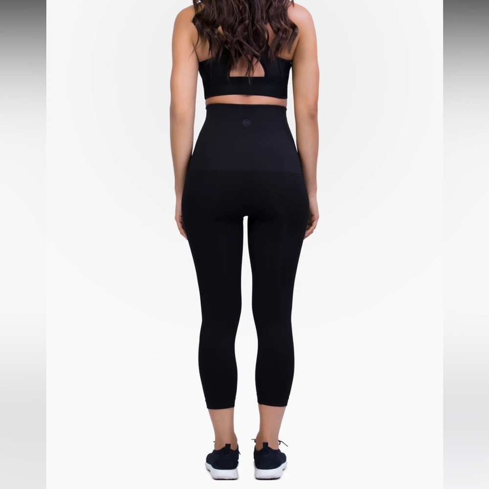 Belly Bandit Mother Tucker Capri Leggings